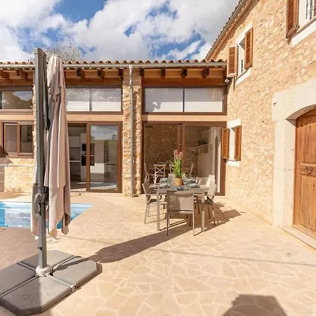 Holiday home Casa De Pueblo Sa Teulera De Con Piscina